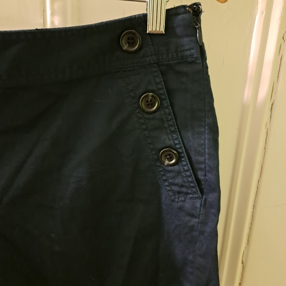 Ann Taylor Signature Shorts - Picture 3 of 8